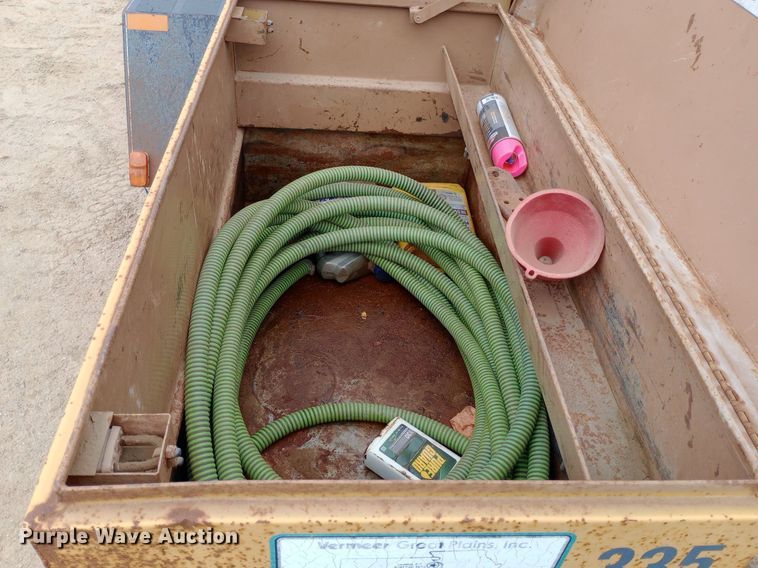 image for item NU9889 2006 Vermeer D6x6 Six Shooter directional boring unit with trailer