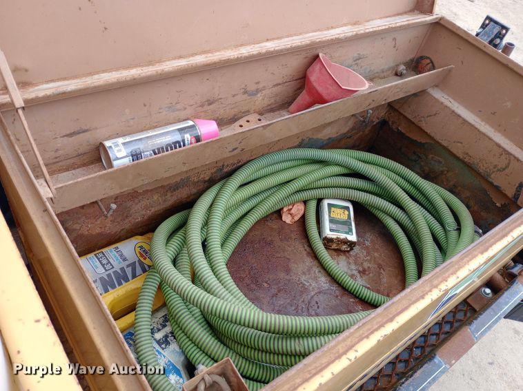 image for item NU9889 2006 Vermeer D6x6 Six Shooter directional boring unit with trailer