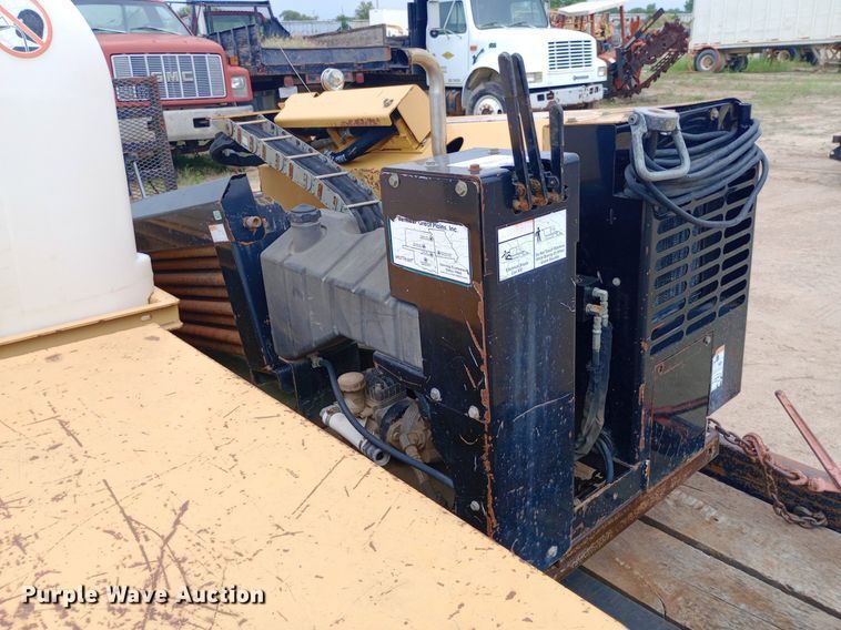 image for item NU9889 2006 Vermeer D6x6 Six Shooter directional boring unit with trailer