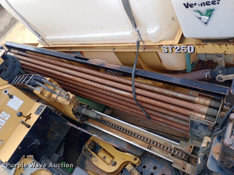 image for item NU9889 2006 Vermeer D6x6 Six Shooter directional boring unit with trailer