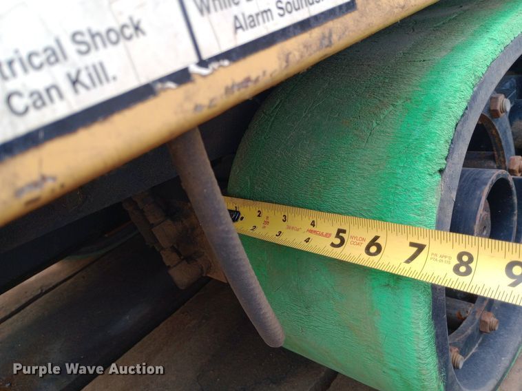 image for item NU9889 2006 Vermeer D6x6 Six Shooter directional boring unit with trailer