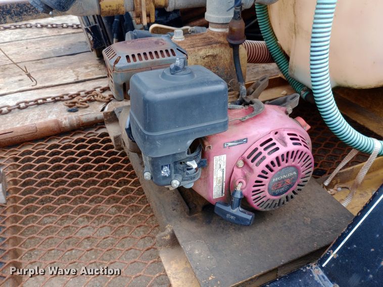 image for item NU9889 2006 Vermeer D6x6 Six Shooter directional boring unit with trailer