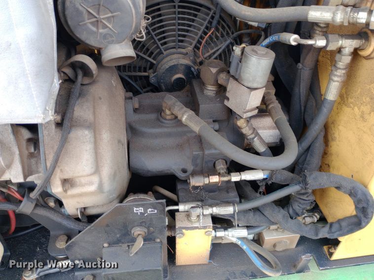 image for item NU9889 2006 Vermeer D6x6 Six Shooter directional boring unit with trailer