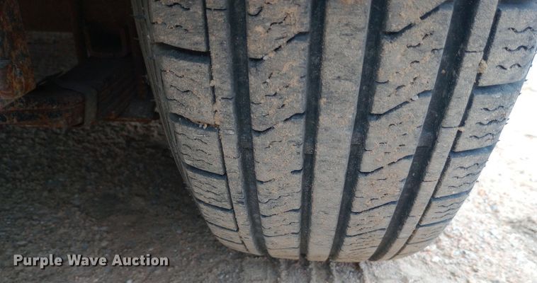 image for item NU9889 2006 Vermeer D6x6 Six Shooter directional boring unit with trailer