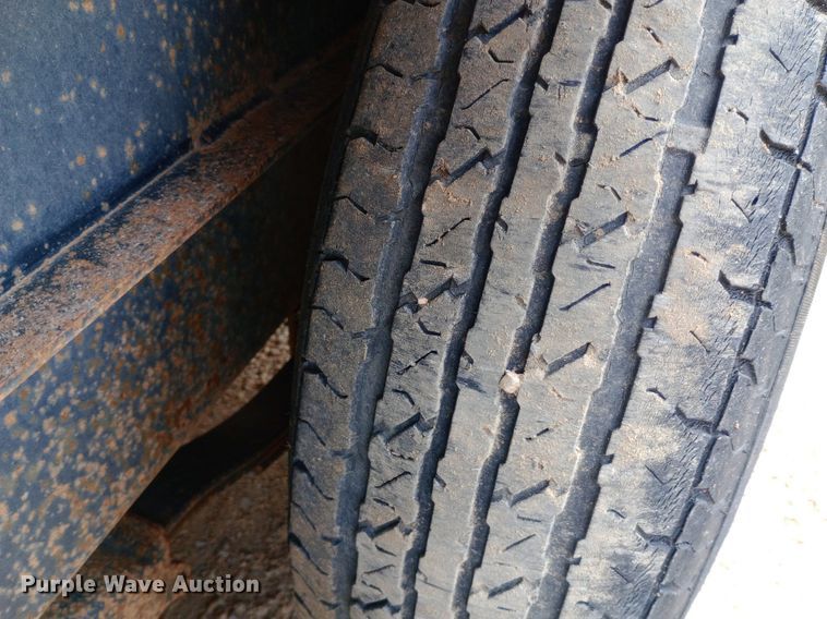 image for item NU9889 2006 Vermeer D6x6 Six Shooter directional boring unit with trailer