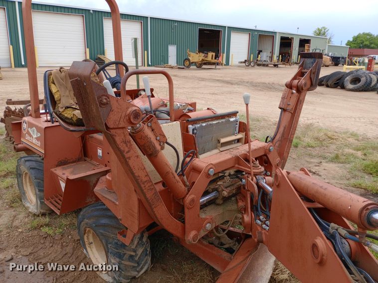 image for item NU9890 1990 Ditch Witch 3500 trencher