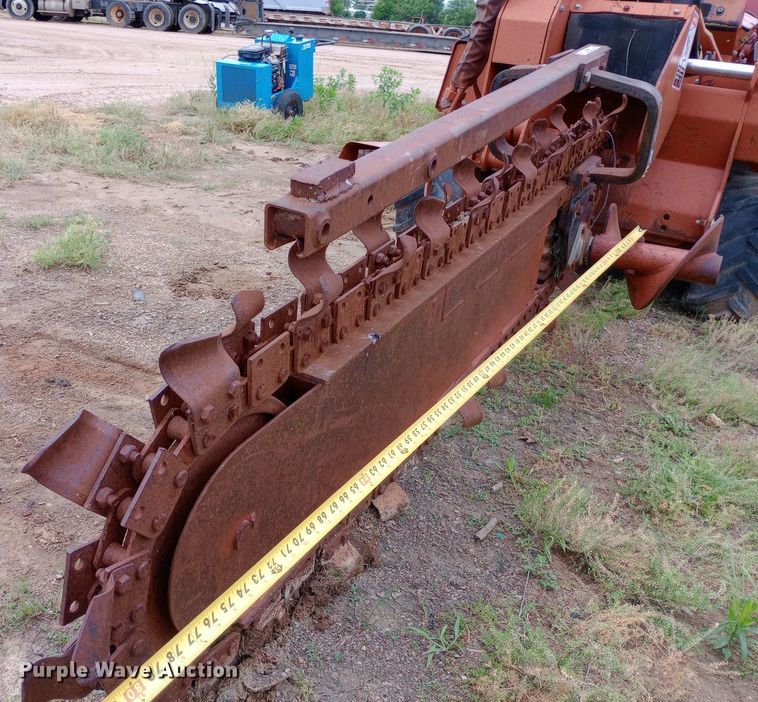 image for item NU9890 1990 Ditch Witch 3500 trencher