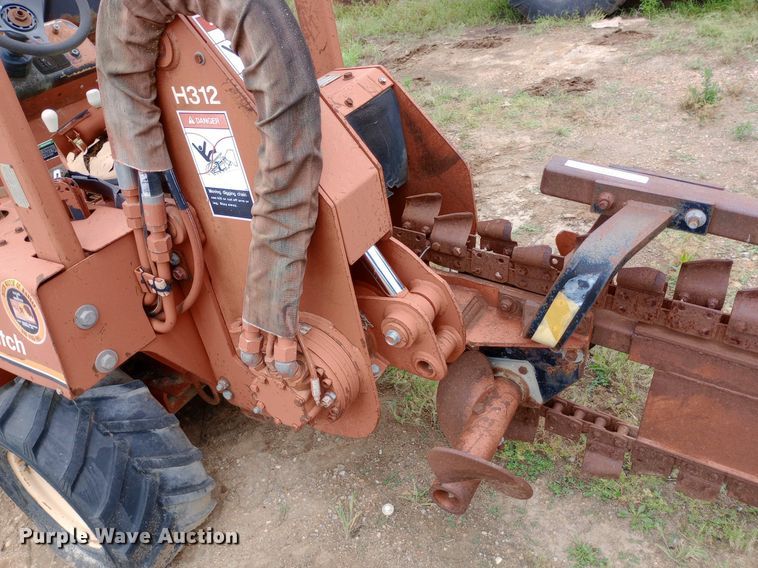 image for item NU9890 1990 Ditch Witch 3500 trencher