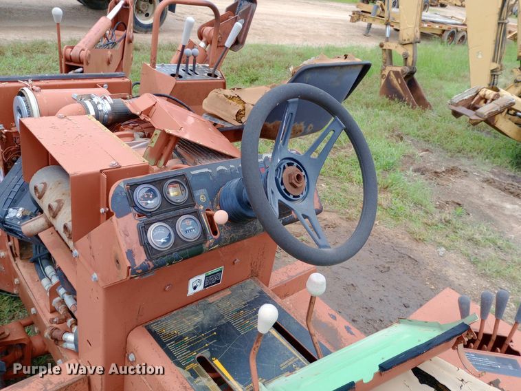 image for item NU9890 1990 Ditch Witch 3500 trencher