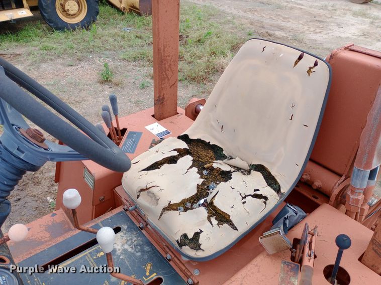 image for item NU9890 1990 Ditch Witch 3500 trencher