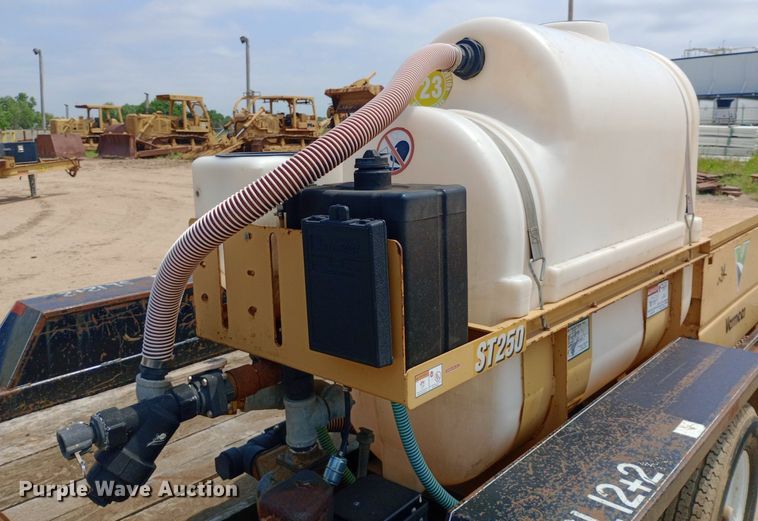 image for item NU9891 Vermeer ST 250 mud mixer