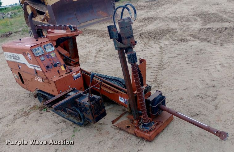 image for item NU9893 1999 Ditch Witch JT520 directional boring unit