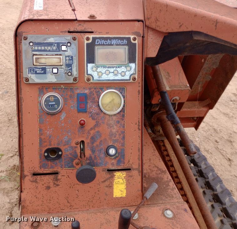 image for item NU9893 1999 Ditch Witch JT520 directional boring unit