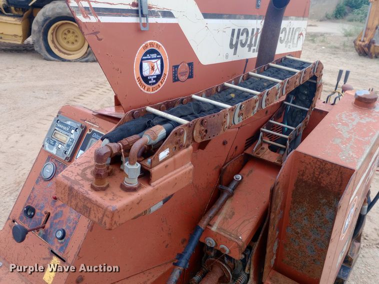 image for item NU9893 1999 Ditch Witch JT520 directional boring unit