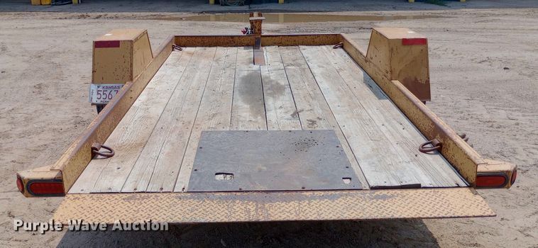 image for item NU9895 2005 Redi Haul ML7460 tilt deck equipment trailer