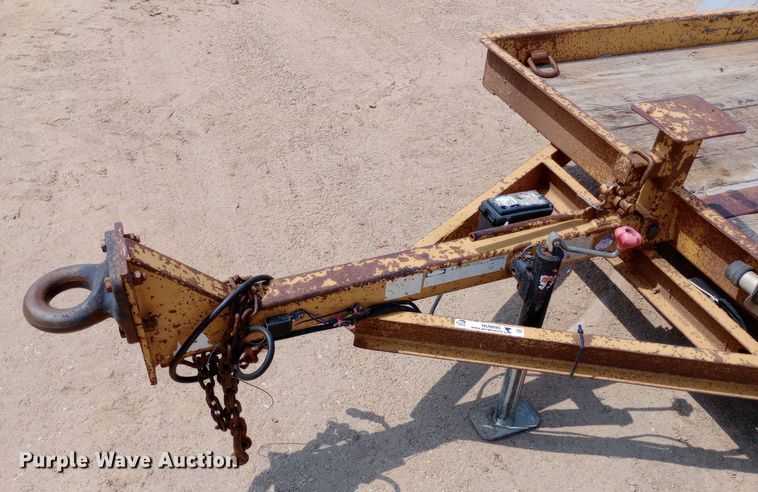 image for item NU9895 2005 Redi Haul ML7460 tilt deck equipment trailer