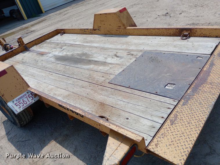 image for item NU9895 2005 Redi Haul ML7460 tilt deck equipment trailer