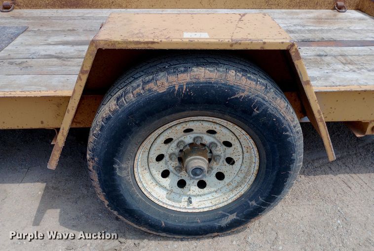 image for item NU9895 2005 Redi Haul ML7460 tilt deck equipment trailer