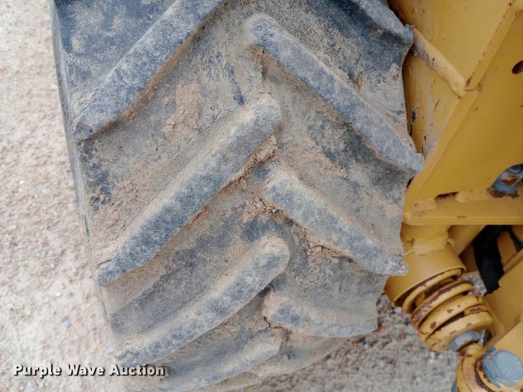 image for item NU9898 2004 Vermeer LM42 vibratory cable plow