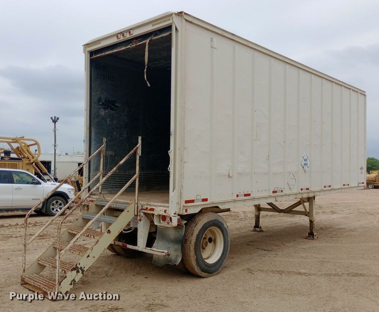 image for item NU9899 1984 Fruehauf dry van trailer