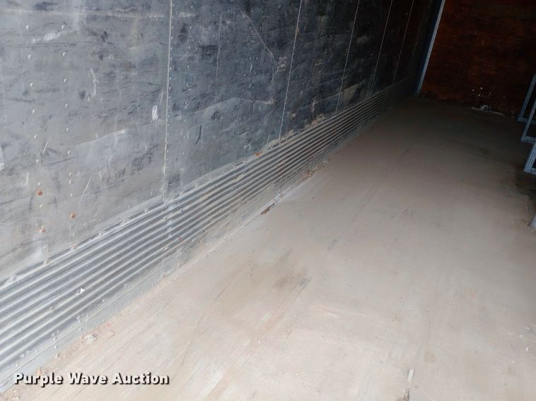 image for item NU9899 1984 Fruehauf dry van trailer