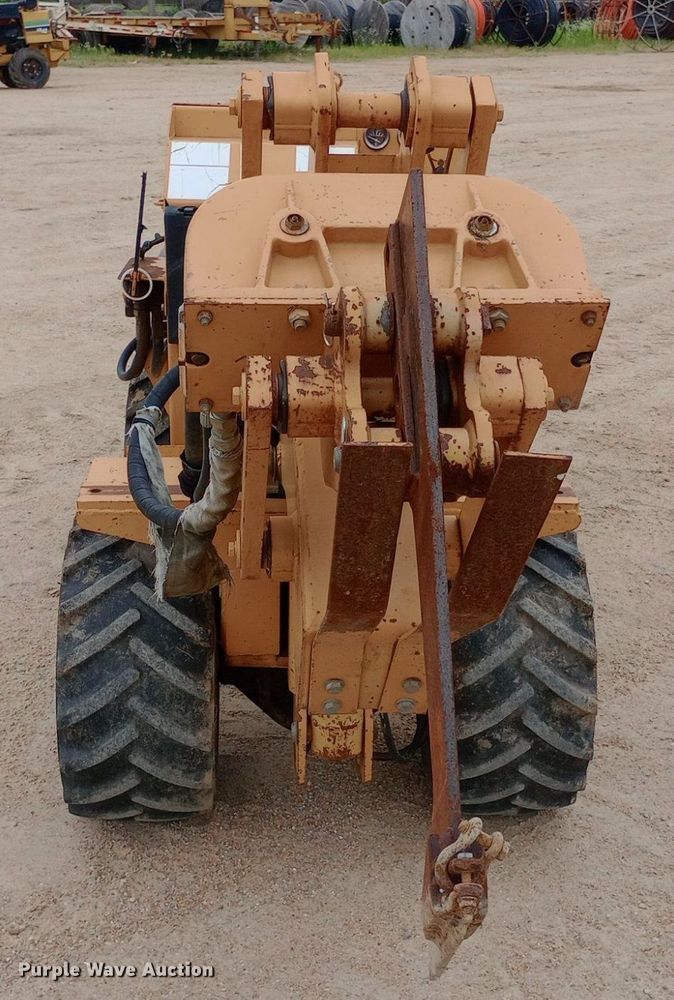 image for item NU9901 2000 Case Maxi Sneaker C vibratory cable plow