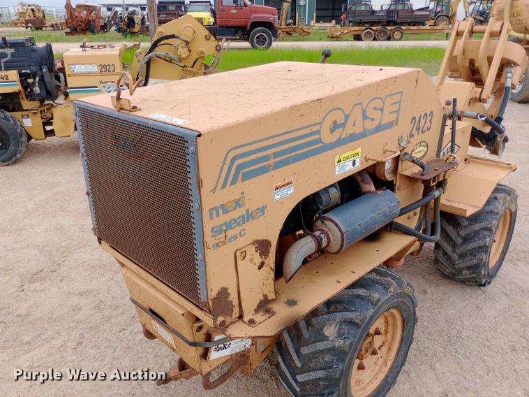 image for item NU9901 2000 Case Maxi Sneaker C vibratory cable plow