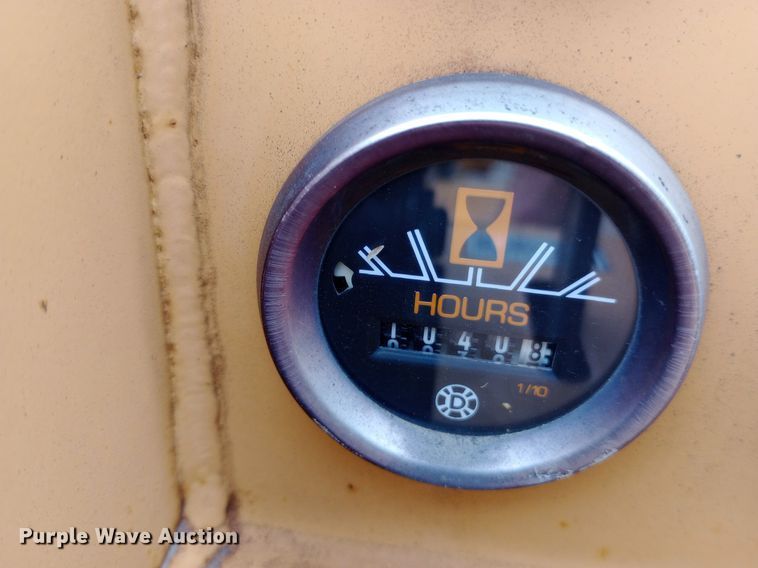 image for item NU9901 2000 Case Maxi Sneaker C vibratory cable plow