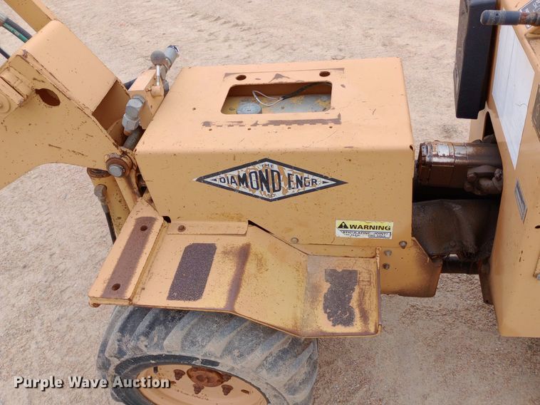 image for item NU9901 2000 Case Maxi Sneaker C vibratory cable plow