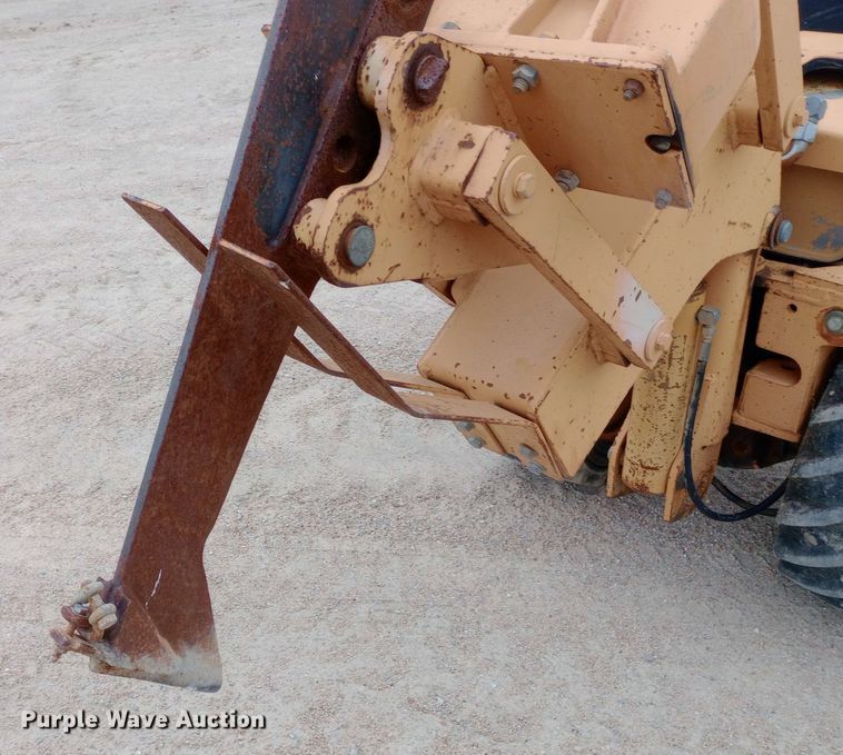 image for item NU9901 2000 Case Maxi Sneaker C vibratory cable plow