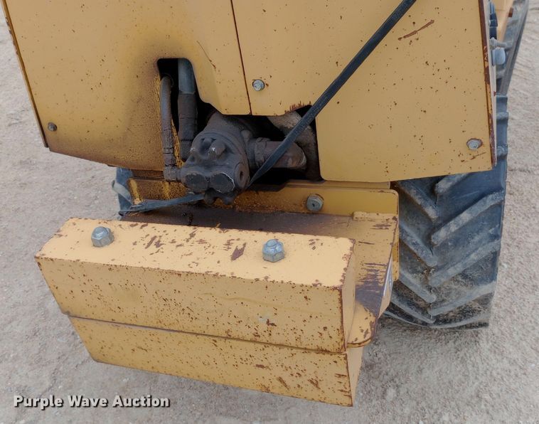 image for item NU9902 2007 Vermeer LM42 vibratory cable plow