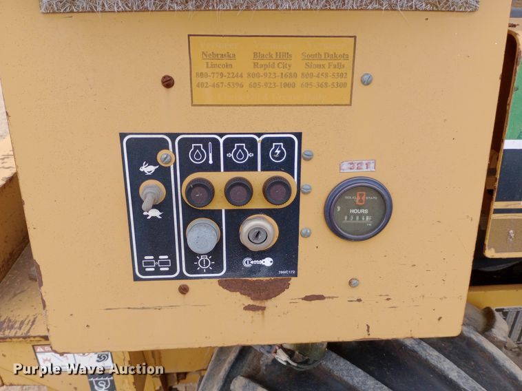 image for item NU9902 2007 Vermeer LM42 vibratory cable plow