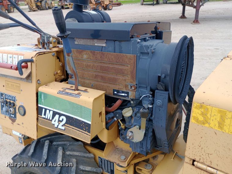 image for item NU9902 2007 Vermeer LM42 vibratory cable plow