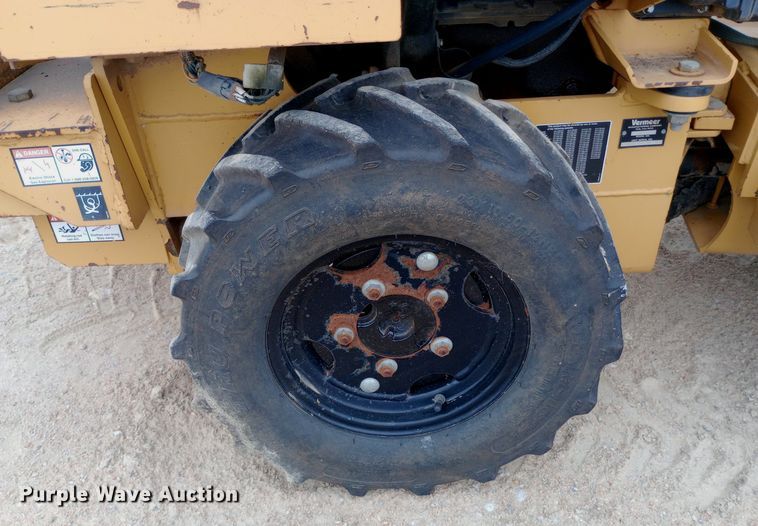 image for item NU9902 2007 Vermeer LM42 vibratory cable plow