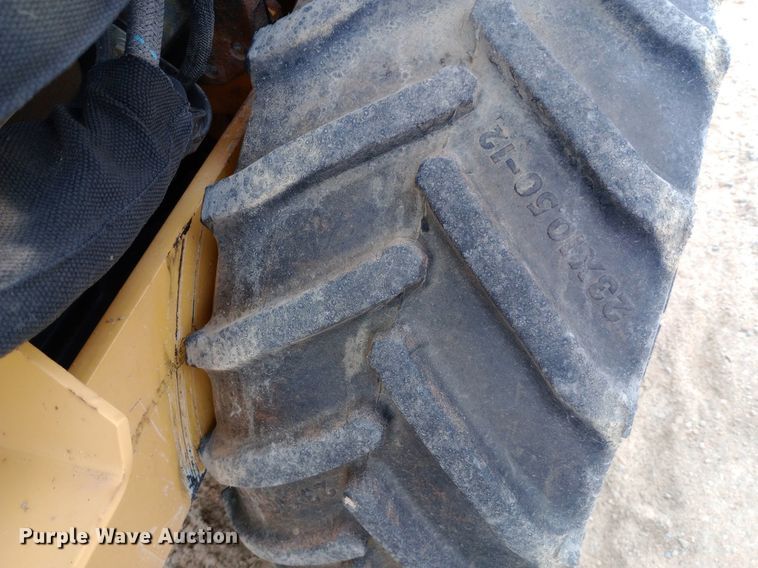 image for item NU9902 2007 Vermeer LM42 vibratory cable plow