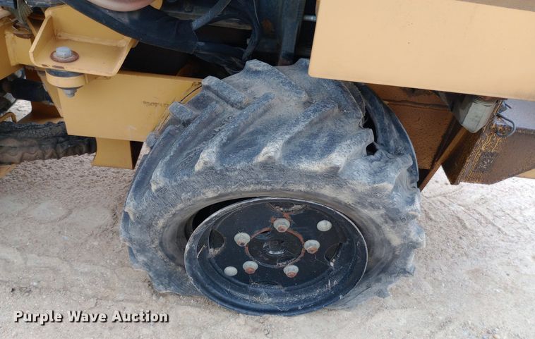 image for item NU9902 2007 Vermeer LM42 vibratory cable plow