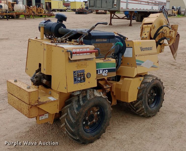 image for item NU9903 2007 Vermeer LM42 vibratory cable plow