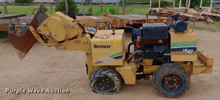 image for item NU9903 2007 Vermeer LM42 vibratory cable plow