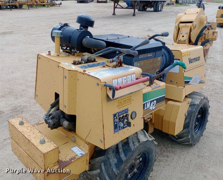 image for item NU9903 2007 Vermeer LM42 vibratory cable plow
