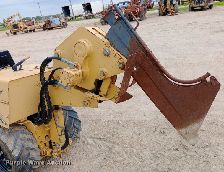 image for item NU9903 2007 Vermeer LM42 vibratory cable plow