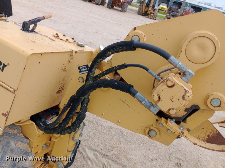 image for item NU9903 2007 Vermeer LM42 vibratory cable plow