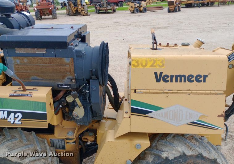 image for item NU9903 2007 Vermeer LM42 vibratory cable plow