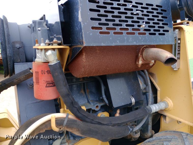 image for item NU9903 2007 Vermeer LM42 vibratory cable plow