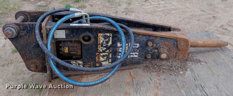 image for item NU9904 Caterpillar  H70 breaker