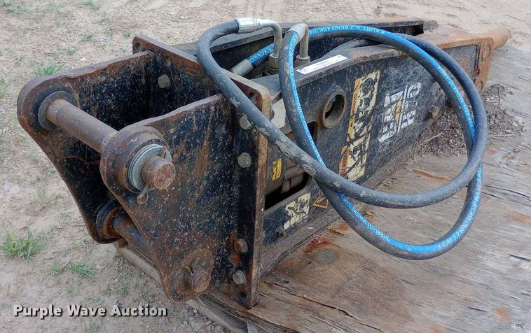 image for item NU9904 Caterpillar  H70 breaker