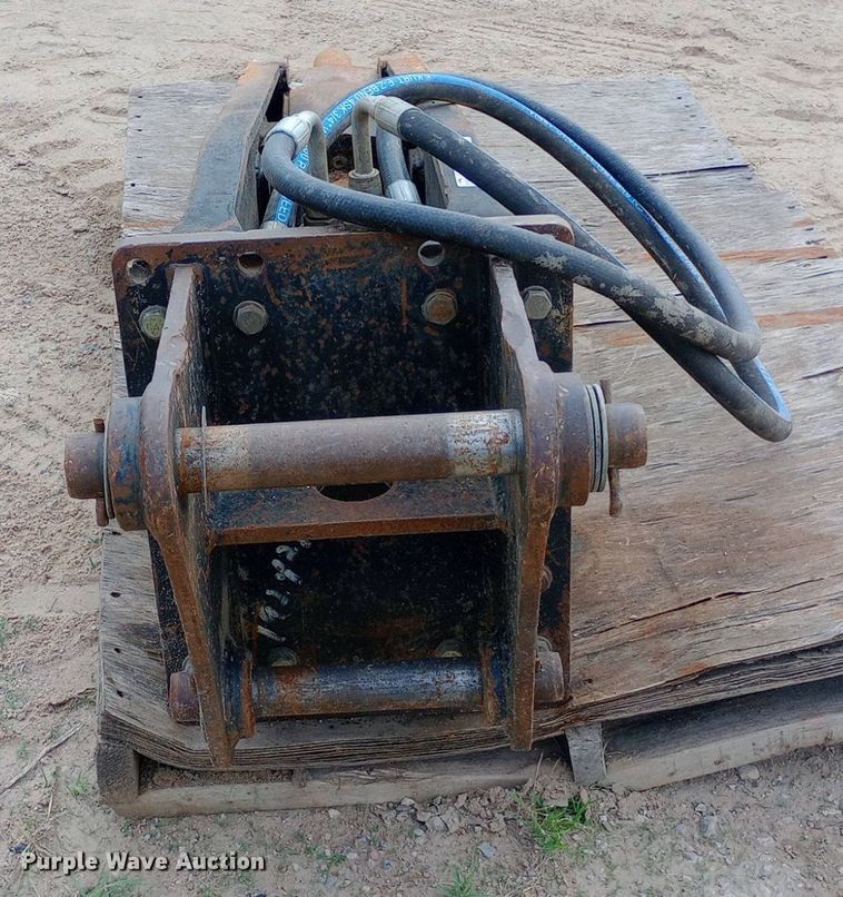 image for item NU9904 Caterpillar  H70 breaker