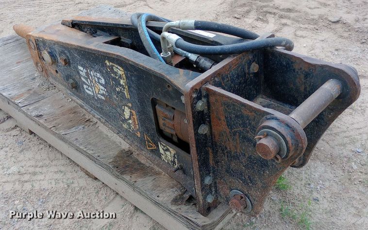 image for item NU9904 Caterpillar  H70 breaker