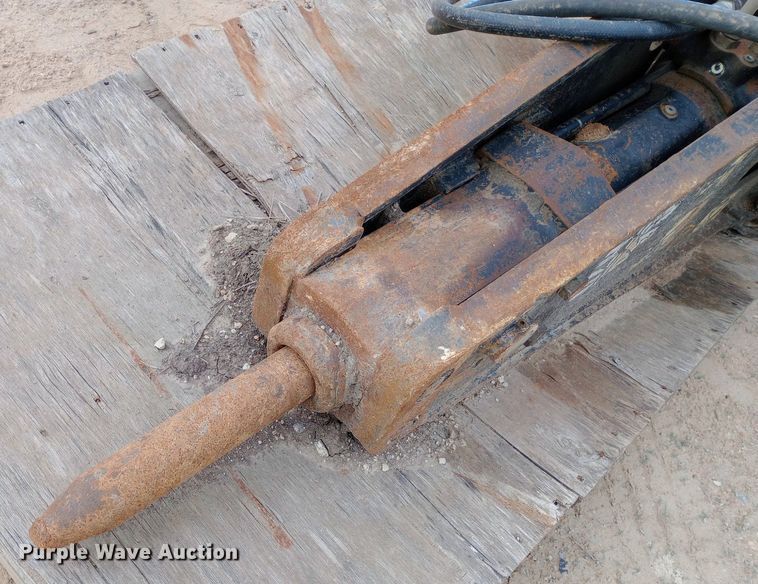 image for item NU9904 Caterpillar  H70 breaker