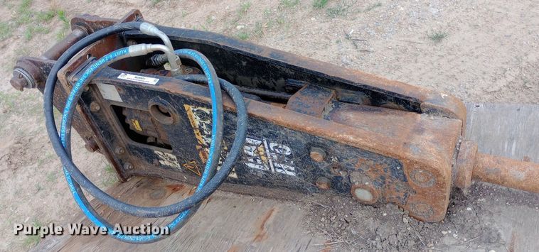 image for item NU9904 Caterpillar  H70 breaker