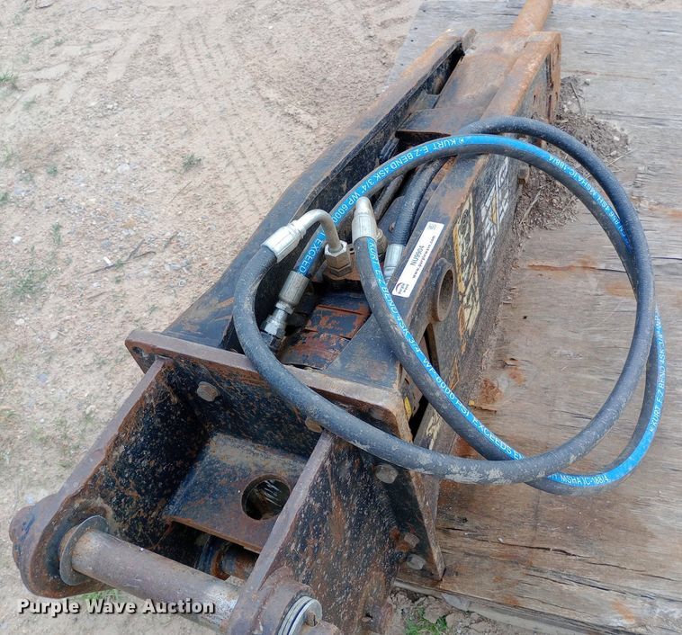 image for item NU9904 Caterpillar  H70 breaker